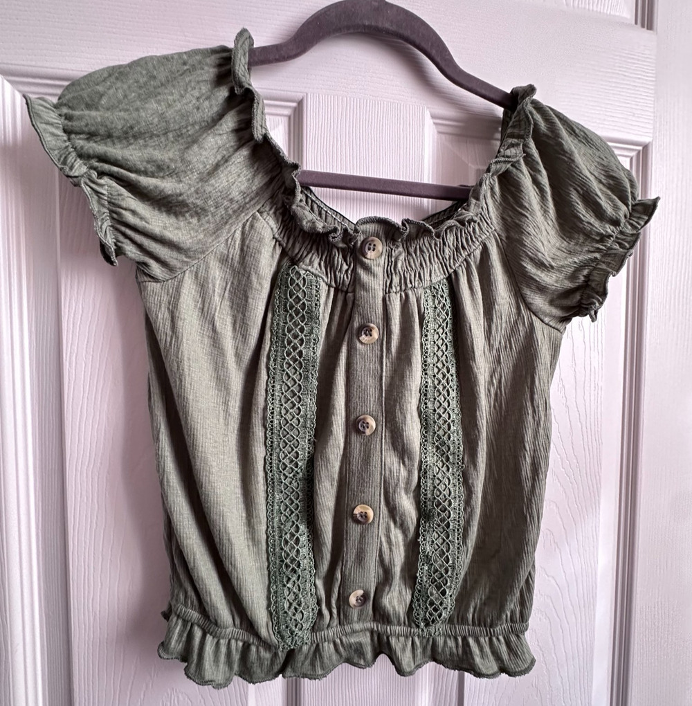 Tahari Girls Size 10 Olive Sage Green Ruffle Crochet Boho Milkmaid Peasant Top